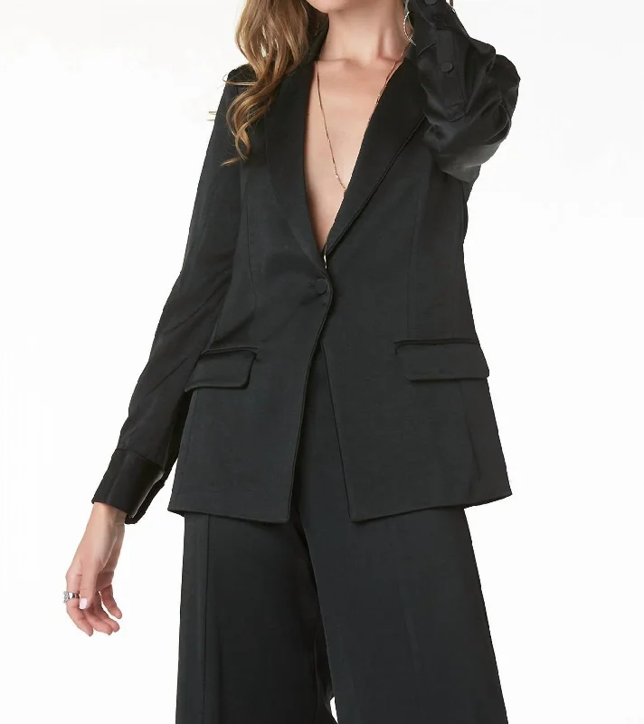 Bahari Blazer In Black