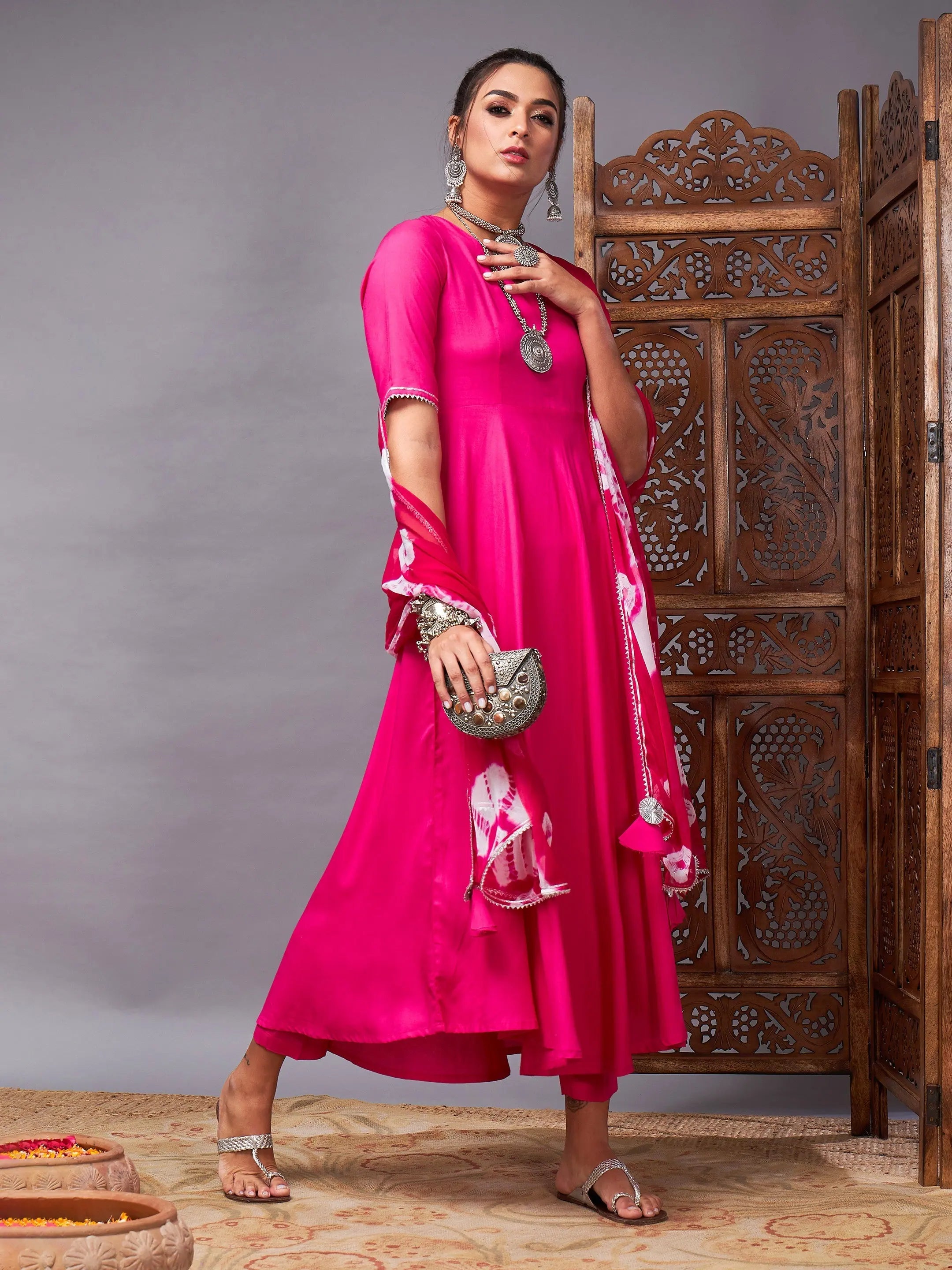 Women Fuchsia Kurta Set With Bandhej Dupatta