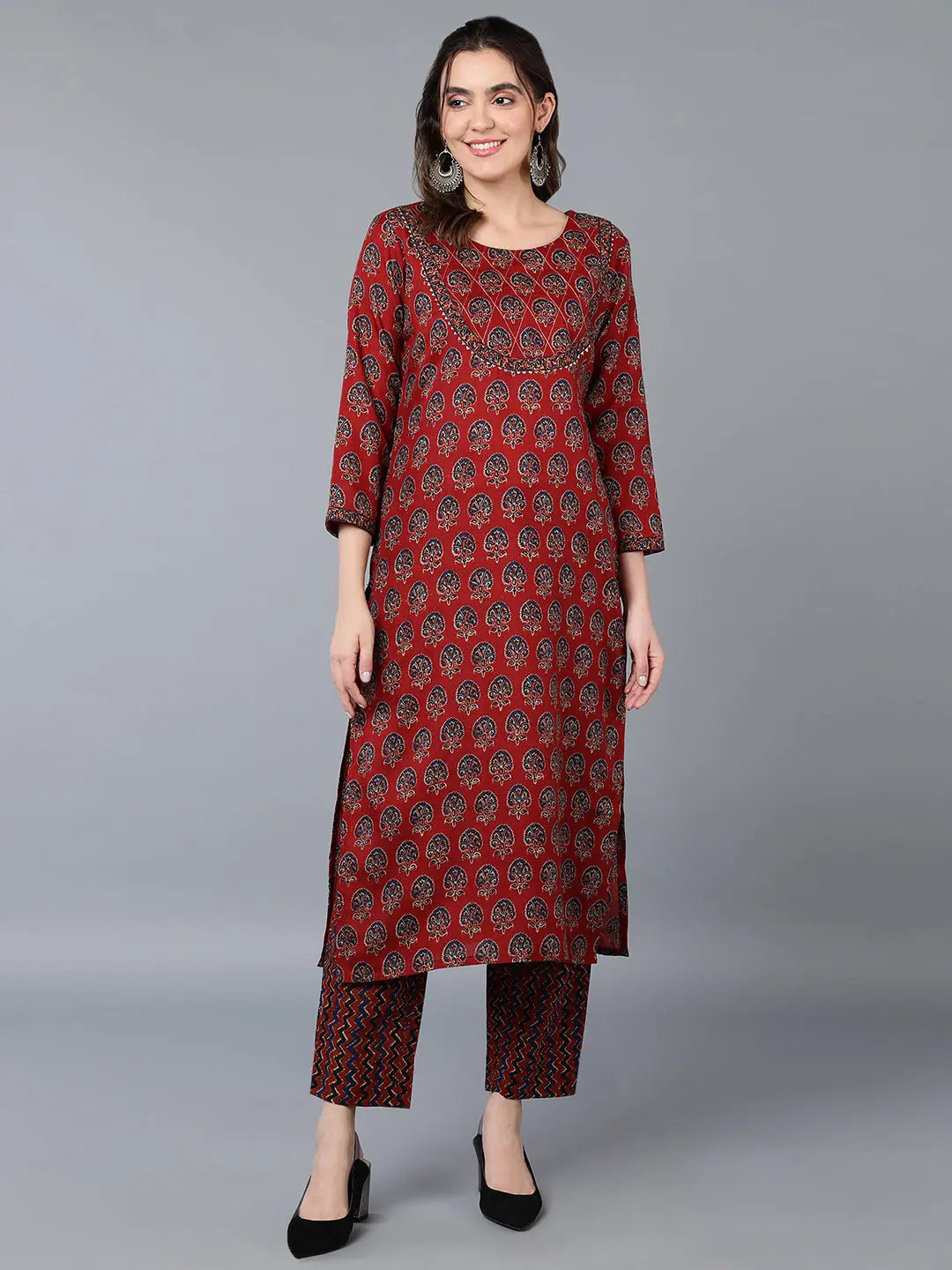 Cotton Blend Maroon Printed Straight Kurta With