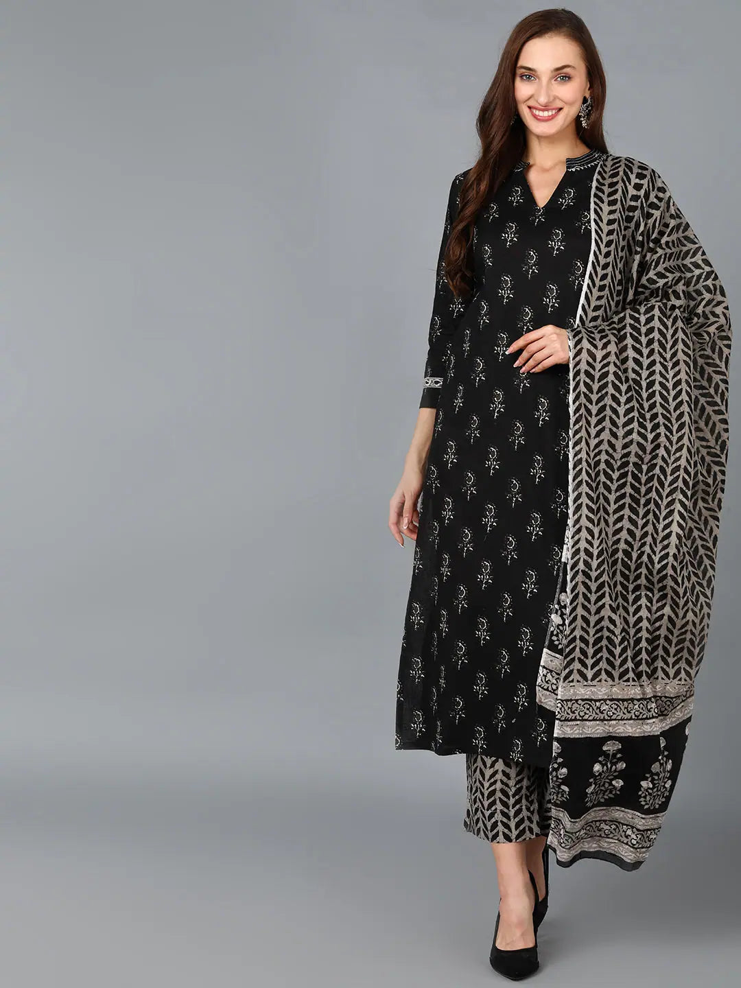 Ahika Women Black Cotton Blend Paisley Printed