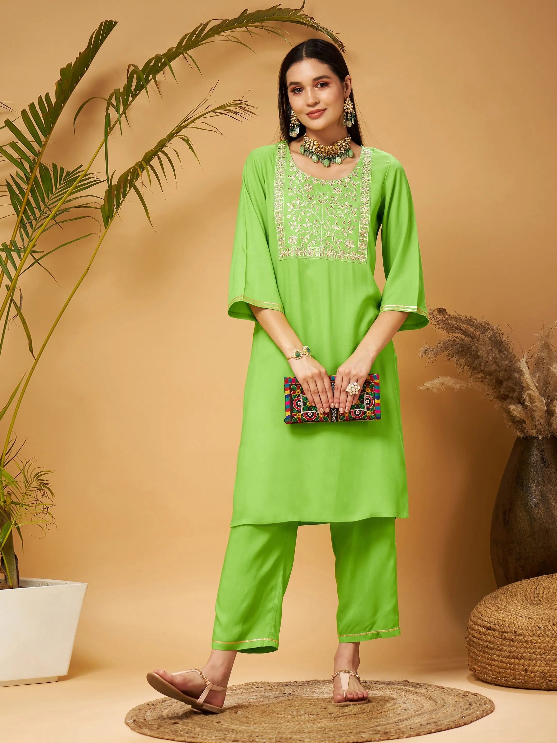 Women Green Gota Embroidered Kurta With Pants