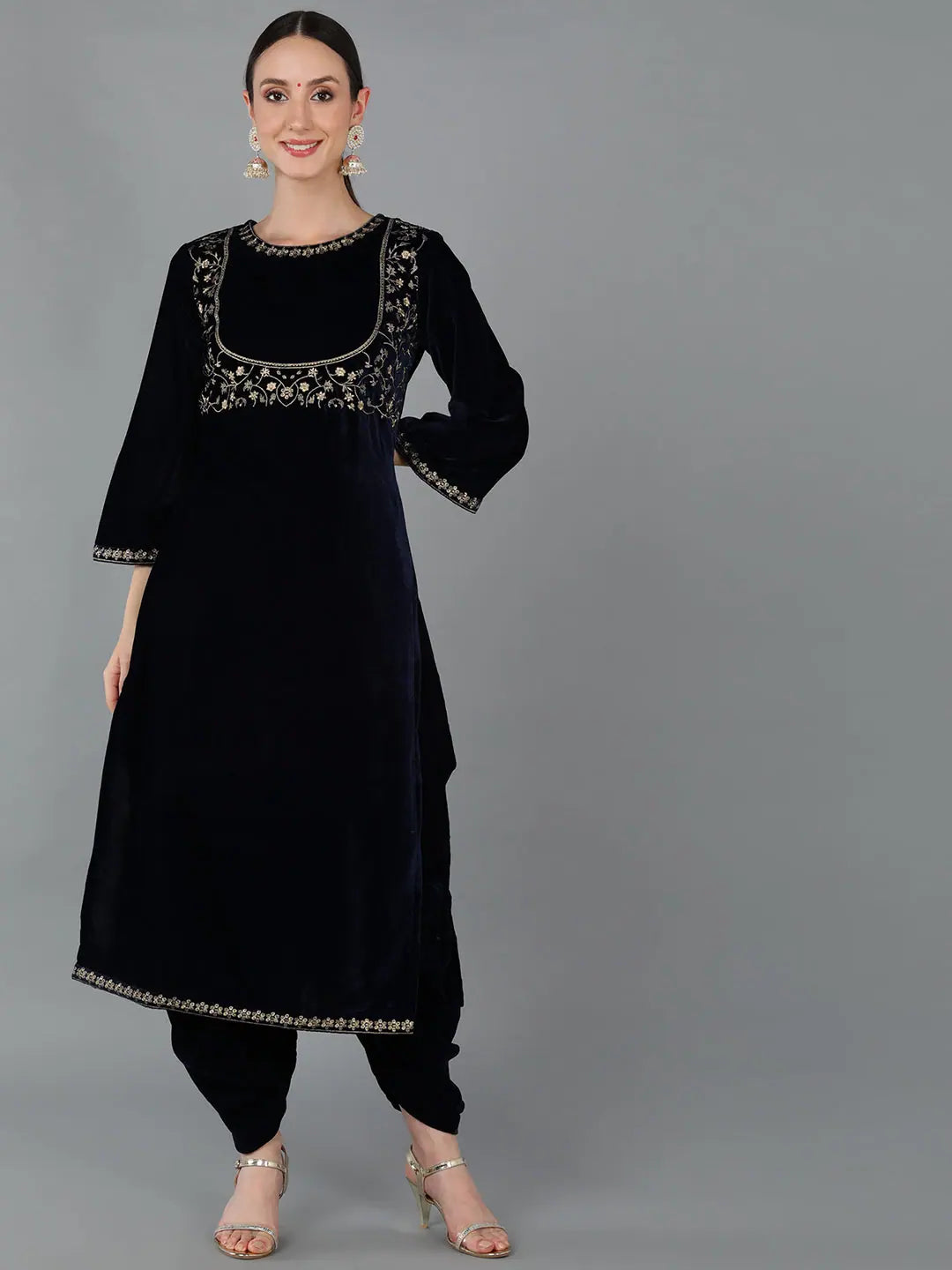 Ahika Women Velvet Embroidered Kurta With Trouser-VKSET1369_XS